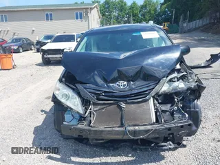 2017 Toyota Sienna LE Auto Access Seat with VIN 5TDKZ3DC6HS835498, listed as a IAAI auction lot 42562601 with Not provided miles and . Bid and sale history available at DreamBid. Image 13.