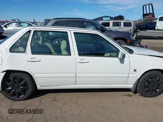 1999 Volvo S70 z VIN YV1LS55A8X1580392, wystawiony jako IAAI lot #41623528 z przebiegiem 77 806 mil mil oraz . Historia ofert i sprzedaży dostępna na DreamBid. Obrazek 13.