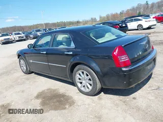 2006 Chrysler 300 C with VIN 2C3LA63H96H490736, listed as a IAAI auction lot 41998112 with 184,090 mi miles. Bid and sale history available at carsss.com. Image 3.
