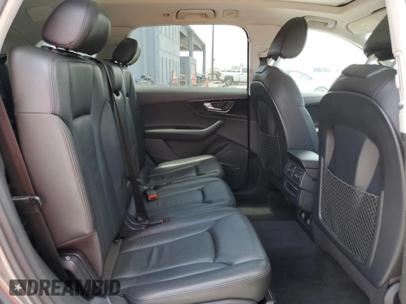2019 Audi Q7 Premium Plus z VIN WA1LAAF76KD044806, wystawiony jako Copart lot #54761385 z przebiegiem 131 613 mil mil oraz Czysty tytuł • Clean title. Historia ofert i sprzedaży dostępna na DreamBid. Obrazek 11.