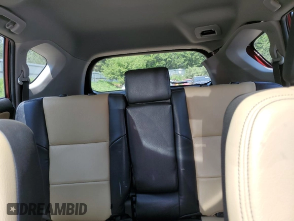 2018 Toyota RAV4 XLE z VIN 2T3WFREV2JW450439, wystawiony jako Copart lot #63300815 z przebiegiem 57 882 mil mil oraz Szkoda całkowita • Salvage title. Historia ofert i sprzedaży dostępna na DreamBid. Obrazek 10.