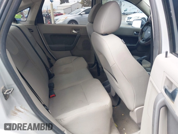 2008 Ford Focus SE with VIN 1FAHP35N18W199448, listed as a IAAI auction lot 42088860 with 174,391 mi miles. Bid and sale history available at carsss.com. Image 8.