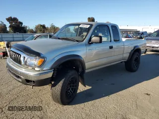 2003 Toyota Tacoma PreRunner z VIN 5TESN92N83Z243017, wystawiony jako Copart lot #49909765 z przebiegiem 232 494 mil mil oraz Szkoda całkowita • Salvage title. Historia ofert i sprzedaży dostępna na DreamBid. Obrazek 1.