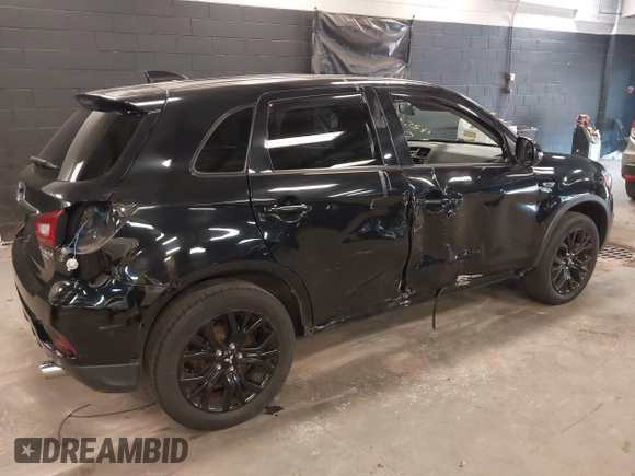 2018 Mitsubishi Outlander ES with VIN JA4AP3AU8JZ024640, listed as a IAAI auction lot 42558619 with 69,302 mi miles and . Bid and sale history available at DreamBid. Image 4.