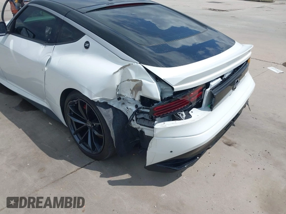 2024 Nissan Z Performance with VIN JN1BZ4BH1RM361447, listed as a IAAI auction lot 41903275 with 9,574 mi miles and . Bid and sale history available at DreamBid. Image 6.