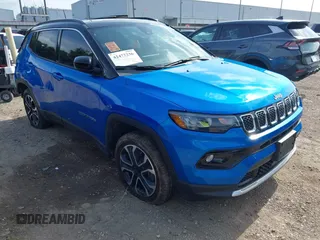 2024 Jeep Compass Limited z VIN 3C4NJDCN6RT586902, wystawiony jako IAAI lot #42472236 z przebiegiem 15 693 mil mil oraz . Historia ofert i sprzedaży dostępna na DreamBid. Obrazek 1.