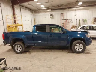 2020 Chevrolet Colorado 4WD Work Truck with VIN 1GCGTBEN7L1113061, listed as a IAAI auction lot 41688068 with 1 mi miles. Bid and sale history available at carsss.com. Image 13.