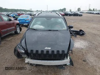 2014 Jeep Cherokee Limited с VIN 1C4PJMDS8EW277675, выставлен на аукционе IAAI как лот 42386903 с пробегом 136 637 миль миль и . История ставок и продаж доступна на DreamBid. Изображение 13.