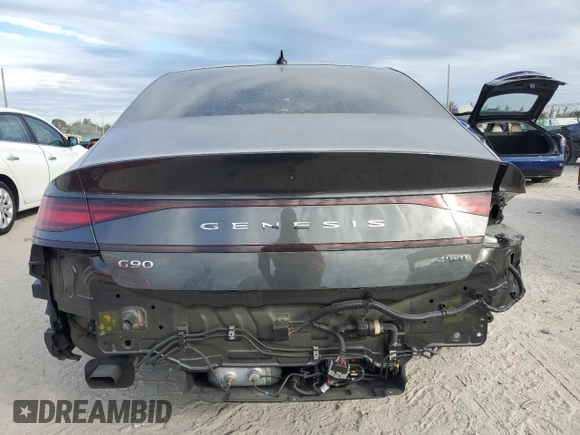 2023 Genesis G90 e-SC z VIN KMTFC4SD8PU029226, wystawiony jako Copart lot #88391865 z przebiegiem 16 762 mil mil oraz Szkoda całkowita • Salvage title. Historia ofert i sprzedaży dostępna na DreamBid. Obrazek 6.