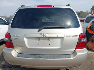 2006 Toyota Highlander w/3rd Row with VIN JTEEP21A460164909, listed as a IAAI auction lot 41656776 with 249,258 mi miles. Bid and sale history available at carsss.com. Image 16.