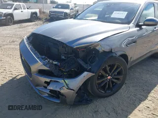 2020 Jaguar F-Pace 25t Prestige z VIN SADCK2FXXLA660346, wystawiony jako IAAI lot #41482264 z przebiegiem 36 160 mil mil oraz . Historia ofert i sprzedaży dostępna na DreamBid. Obrazek 6.