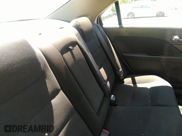 2007 Ford Fusion SE with VIN 3FAHP01127R152030, listed as a IAAI auction lot 33457957 with 197,513 mi miles. Bid and sale history available at carsss.com. Image 8.