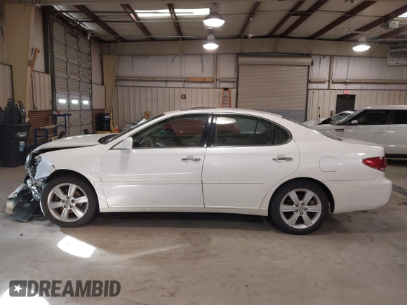 2005 Lexus ES 330 with VIN JTHBA30G955076779, listed as a IAAI auction lot 41622673 with 209,363 mi miles. Bid and sale history available at carsss.com. Image 14.