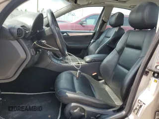 2006 Mercedes-Benz C 230 Sport с VIN WDBRF52J56F789209, выставлен на аукционе Copart как лот 59840895 с пробегом 157 538 миль миль и Списание • Salvage title. История ставок и продаж доступна на DreamBid. Изображение 7.