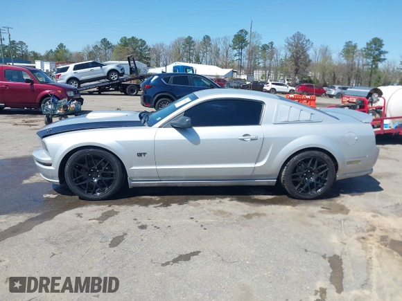 2006 Ford Mustang GT Deluxe with VIN 1ZVFT82H065247658, listed as a IAAI auction lot 41930064 with 167,308 mi miles and . Bid and sale history available at carsss.com. Image 14.