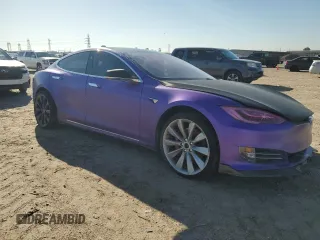2020 Tesla Model S Performance z VIN 5YJSA1E44LF364189, wystawiony jako Copart lot #46700235 z przebiegiem 52 429 mil mil oraz Szkoda całkowita • Salvage title. Historia ofert i sprzedaży dostępna na DreamBid. Obrazek 4.