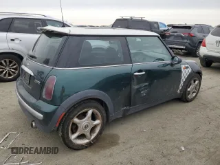 2003 MINI Hardtop с VIN WMWRC33493TE14900, выставлен на аукционе Copart как лот 44817555 с пробегом 105 103 миль миль и Списание • Salvage title. История ставок и продаж доступна на DreamBid. Изображение 3.