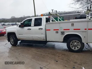 2015 Chevrolet Silverado 3500HD with VIN 1GB2KYEGXFZ529648, listed as a IAAI auction lot 41455344 with 317,558 mi miles and . Bid and sale history available at DreamBid. Image 14.