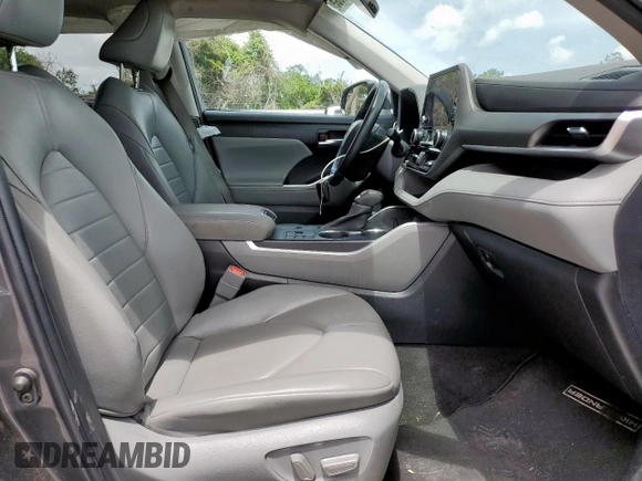 2023 Toyota Highlander L with VIN 5TDKDRAHXPS013500, listed as a Copart auction lot 60070025 with 40,788 mi miles and Salvage title. Bid and sale history available at DreamBid. Image 7.