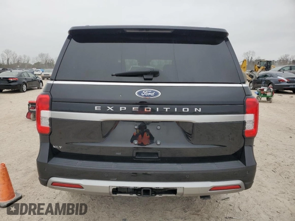 2024 Ford Expedition XLT with VIN 1FMJU1H84REA66331, listed as a Copart auction lot 44598615 with 0 mi miles and Salvage Title. Bid and sale history available at carsss.com. Image 6.