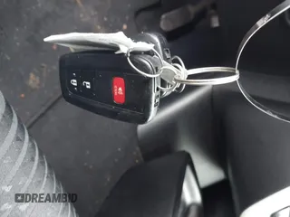 2017 Toyota Prius Two z VIN JTDKARFU9H3046747, wystawiony jako IAAI lot #41773391 z przebiegiem 148 728 mil mil oraz . Historia ofert i sprzedaży dostępna na DreamBid. Obrazek 11.