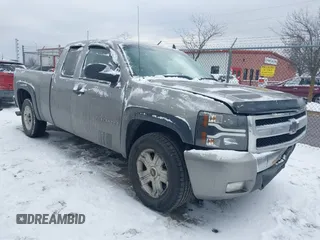 2009 Chevrolet Silverado 1500 1LT with VIN 2GCEK190691107726, listed as a IAAI auction lot 41402678 with 199,346 mi miles and . Bid and sale history available at DreamBid. Image 1.