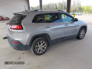 2018 Jeep Cherokee Latitude Plus z VIN 1C4PJLLB9JD573435, wystawiony jako IAAI lot #42163796 z przebiegiem 57 486 mil mil oraz . Historia ofert i sprzedaży dostępna na DreamBid. Obrazek 4.