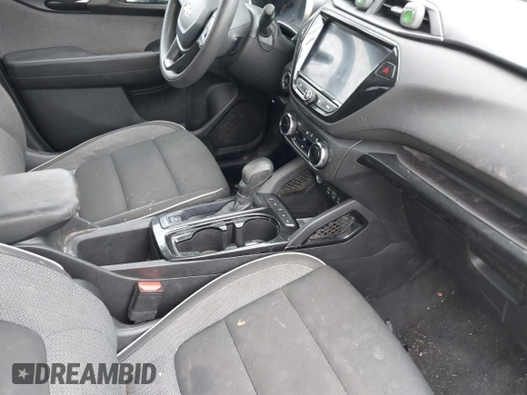 2022 Chevrolet TrailBlazer LT with VIN KL79MRSL0NB082375, listed as a IAAI auction lot 42124688 with 85,253 mi miles and . Bid and sale history available at DreamBid. Image 5.