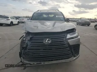 2023 Lexus LX 600 Luxury z VIN JTJGB7CX2P4014931, wystawiony jako Copart lot #84830704 z przebiegiem 47 282 mil mil oraz Szkoda całkowita • Salvage title. Historia ofert i sprzedaży dostępna na DreamBid. Obrazek 5.