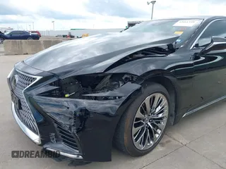 2020 Lexus LS 500 with VIN JTHD51FF1L5011017, listed as a IAAI auction lot 42061399 with 31,341 mi miles and . Bid and sale history available at DreamBid. Image 6.