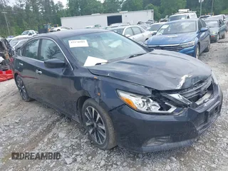 2018 Nissan Altima SV with VIN 1N4AL3AP8JC237981, listed as a IAAI auction lot 42178985 with 217,534 mi miles and . Bid and sale history available at carsss.com. Image 1.