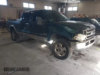 2006 Ford Super Duty F-250 XL with VIN 1FTSW21P16EA38170, listed as a IAAI auction lot 41699372 with 307,166 mi miles. Bid and sale history available at carsss.com. Image 1.