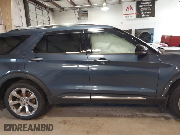 2020 Ford Explorer Platinum with VIN 1FM5K8HC7LGC23964, listed as a IAAI auction lot 41260236 with 43,975 mi miles. Bid and sale history available at carsss.com. Image 13.