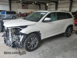 2019 Toyota Highlander SE with VIN 5TDJZRFH5KS590997, listed as a Copart auction lot 62589945 with 66,888 mi miles and Salvage title. Bid and sale history available at DreamBid. Image 1.