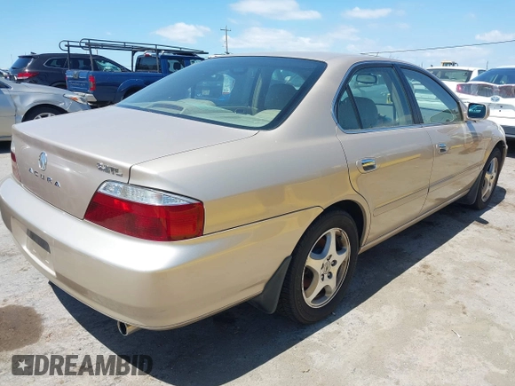 2002 Acura TL with VIN 19UUA56682A035052, listed as a IAAI auction lot 42125800 with 173,037 mi miles. Bid and sale history available at carsss.com. Image 4.