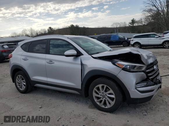 2017 Hyundai Tucson Value z VIN KM8J3CA21HU309795, wystawiony jako Copart lot #54085695 z przebiegiem 63 478 mil mil oraz Szkoda całkowita • Salvage title. Historia ofert i sprzedaży dostępna na DreamBid. Obrazek 4.