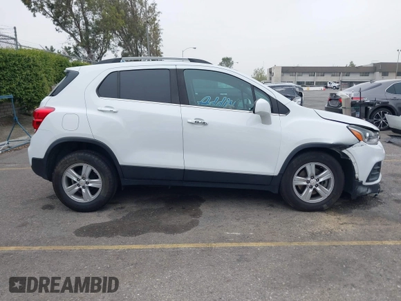 2020 Chevrolet Trax LT with VIN KL7CJLSB7LB008290, listed as a IAAI auction lot 42030672 with 50,739 mi miles. Bid and sale history available at carsss.com. Image 13.