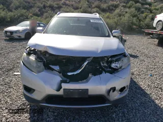 2015 Nissan Rogue SV with VIN KNMAT2MV3FP562410, listed as a Copart auction lot 53852655 with 109,225 mi miles and Salvage Title. Bid and sale history available at DreamBid. Image 5.