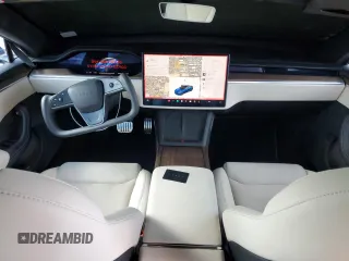 2021 Tesla Model S Long Range z VIN 5YJSA1E52MF437103, wystawiony jako Copart lot #55533515 z przebiegiem 59 015 mil mil oraz Szkoda całkowita • Salvage title. Historia ofert i sprzedaży dostępna na DreamBid. Obrazek 8.
