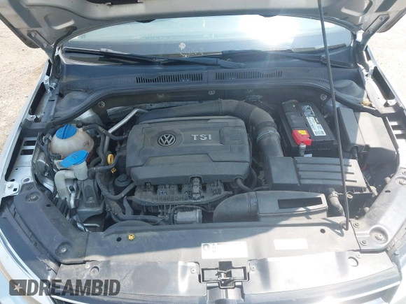 2015 Volkswagen Jetta SE with VIN 3VWD17AJ7FM421327, listed as a IAAI auction lot 42409413 with 150,319 mi miles and . Bid and sale history available at DreamBid. Image 10.