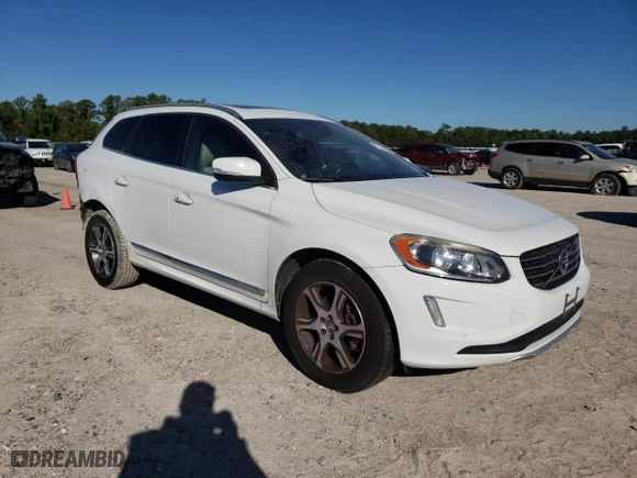 2015 Volvo XC60 T6 Drive-E with VIN YV449MDK1F2704762, listed as a Copart auction lot 72141943 with 92,083 mi miles. Bid and sale history available at carsss.com. Image 4.