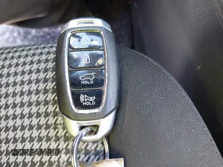 2020 Hyundai Kona SEL Plus with VIN KM8K62AA8LU426019, listed as a IAAI auction lot 41574608 with 61,264 mi miles. Bid and sale history available at carsss.com. Image 11.