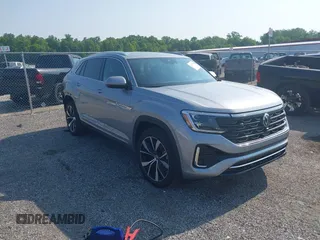 2025 Volkswagen Atlas SEL Premium R-Line z VIN 1V2FE2CA3SC216551, wystawiony jako IAAI lot #42387972 z przebiegiem 870 mil mil oraz . Historia ofert i sprzedaży dostępna na DreamBid. Obrazek 1.