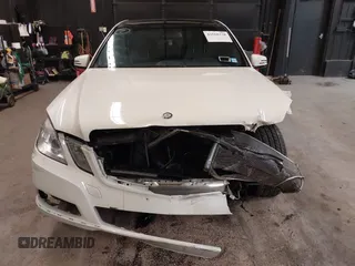 2011 Mercedes-Benz E 350 Luxury с VIN WDDHF8HBXBA480766, выставлен на аукционе IAAI как лот 42568278 с пробегом 127 584 миль миль и . История ставок и продаж доступна на DreamBid. Изображение 13.