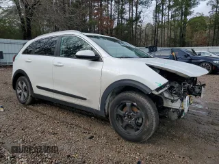 2020 Kia Niro LX with VIN KNDCB3LC9L5365833, listed as a Copart auction lot 45121005 with 125,983 mi miles and Salvage Title. Bid and sale history available at carsss.com. Image 4.