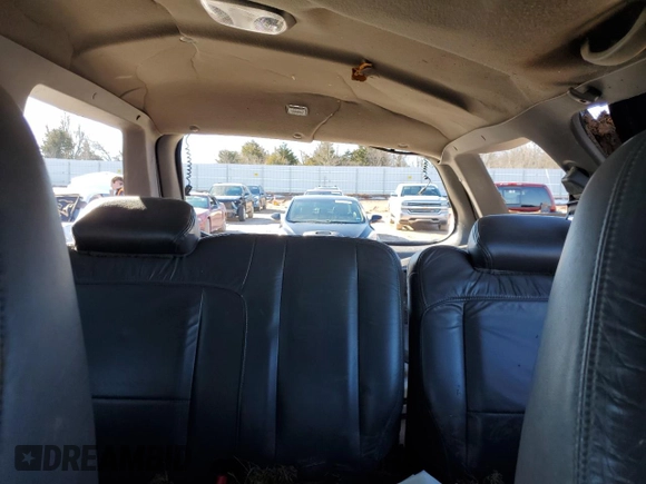 2001 Ford Explorer Eddie Bauer z VIN 1FMZU74E61UB05545, wystawiony jako Copart lot #42649494 z przebiegiem 136 242 mil mil oraz Nie do naprawy • Non repairable. Historia ofert i sprzedaży dostępna na DreamBid. Obrazek 10.