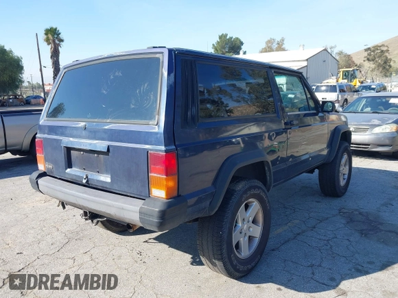 1996 Jeep Cherokee with VIN 1J4FT27S2TL156171, listed as a IAAI auction lot 41578009 with 161,095 mi miles and . Bid and sale history available at DreamBid. Image 4.