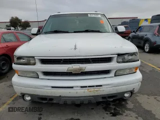 2005 Chevrolet Suburban Z71 with VIN 3GNFK16Z25G142540, listed as a Copart auction lot 86410404 with 138,223 mi miles and Salvage Title. Bid and sale history available at carsss.com. Image 5.