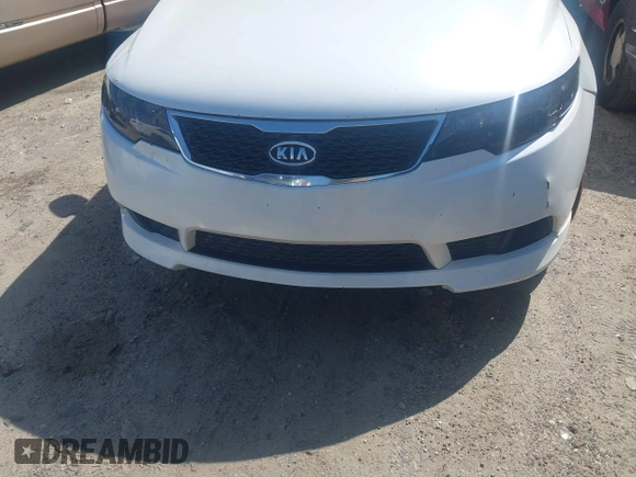 2012 Kia Forte EX with VIN KNAFU4A28C5545230, listed as a IAAI auction lot 42024581 with 292,797 mi miles. Bid and sale history available at carsss.com. Image 6.