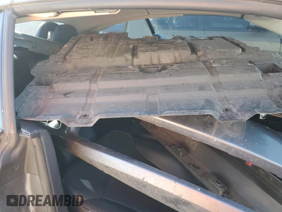 2012 Lexus IS 250 C with VIN JTHFF2C20C2525035, listed as a Copart auction lot 88471305 with 68,514 mi miles and Salvage title. Bid and sale history available at DreamBid. Image 10.